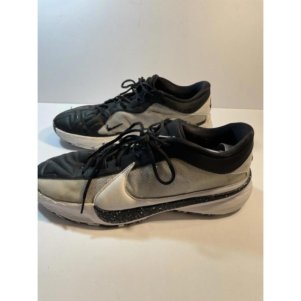 Nike Zoom Freak 5 Oreo Mens Size 14 Basketball Shoes White Black DX4985-101
